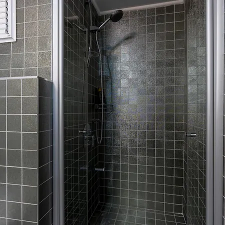 Luxury With Maxi's 1-bed Pool, Free Spa, Fitness, Access In Aksu